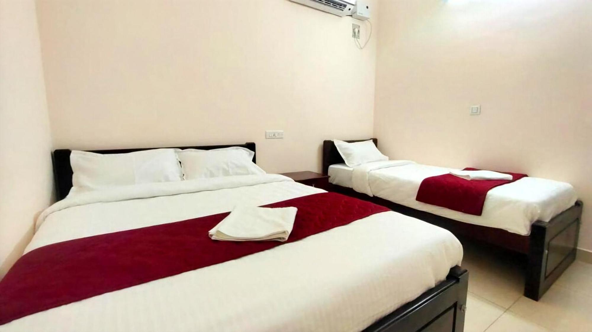 פונדיצ'רי Township Residency Inn מראה חיצוני תמונה
