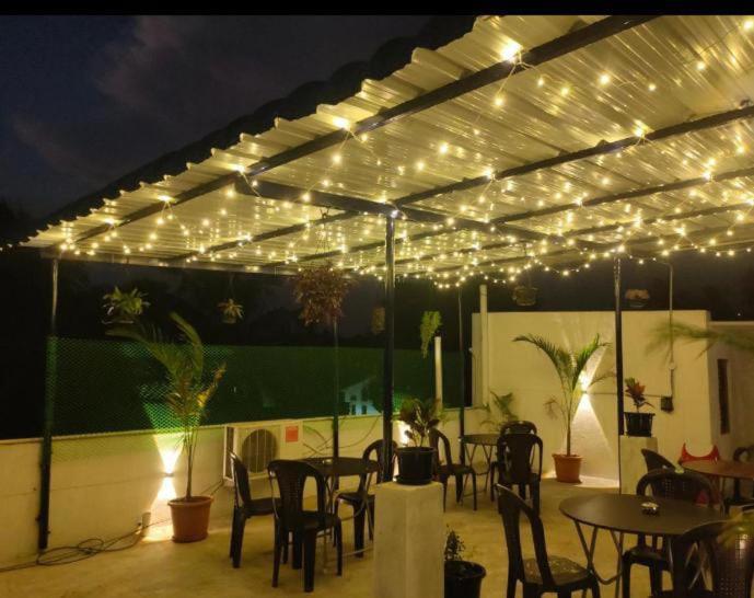 פונדיצ'רי Township Residency Inn מראה חיצוני תמונה
